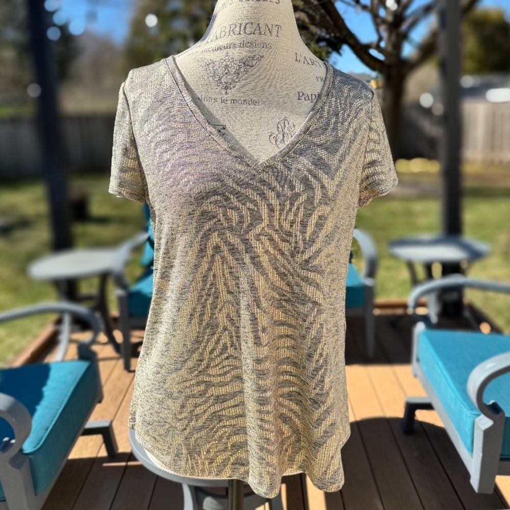 SOLD. NWT White House Black Market Animal Print Short-Sleeve V-neck Top
